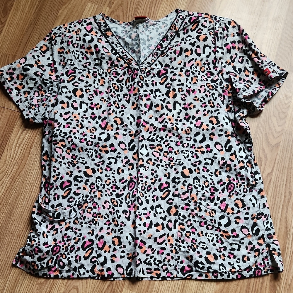 Dickies Leopard Scrub Top